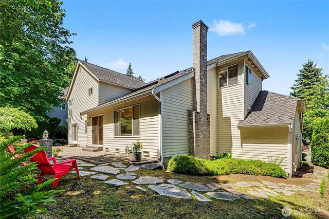 18055 NW Varese Court, Issaquah, WA 98027