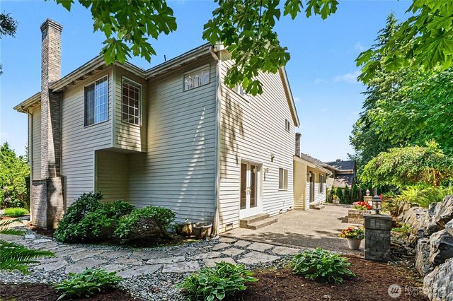 18055 NW Varese Court, Issaquah, WA 98027