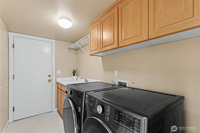 18055 NW Varese Court, Issaquah, WA 98027