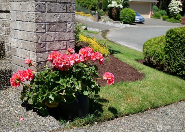 18055 NW Varese Court, Issaquah, WA 98027
