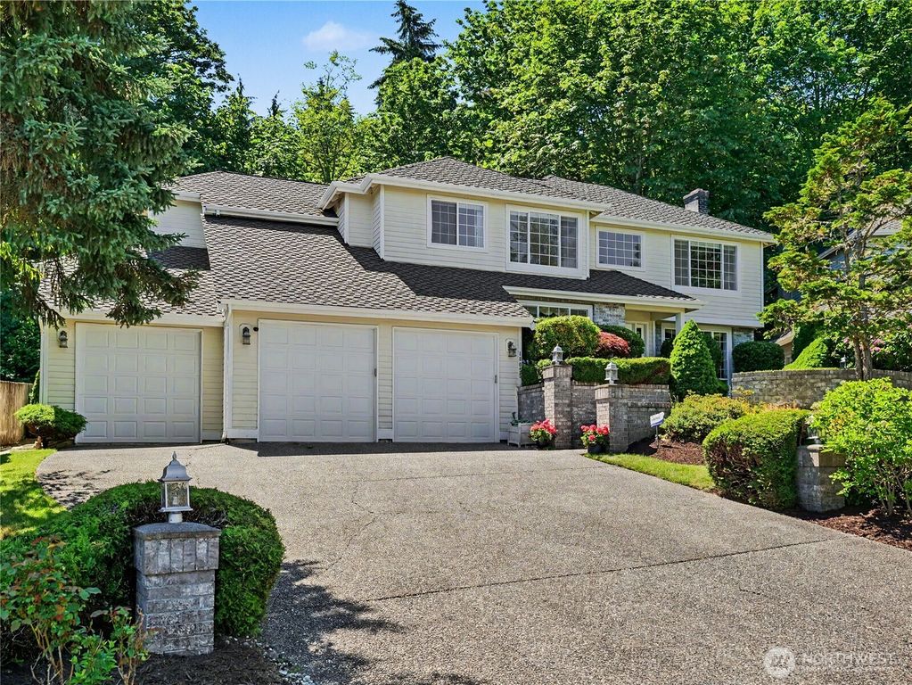18055 NW Varese Court, Issaquah, WA 98027