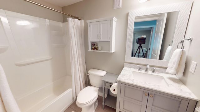 10622 S BEACH COMBER WAY, South Jordan, UT 84009
