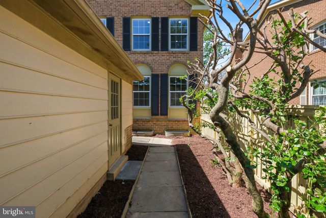 19701 GREENSIDE TER, Gaithersburg, MD 20886