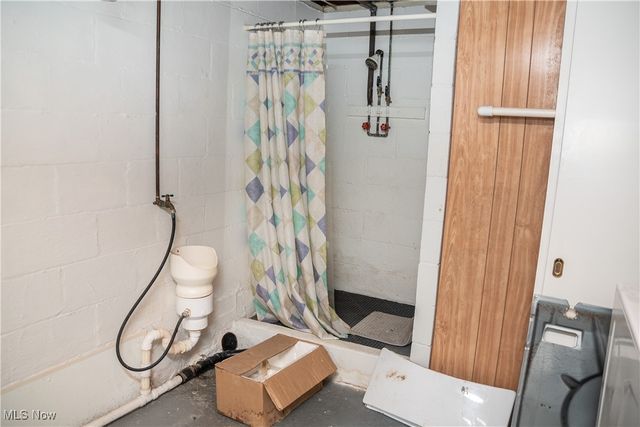 2024 Lisbon Street, East Liverpool, OH 43920