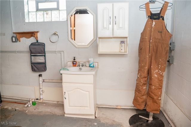 2024 Lisbon Street, East Liverpool, OH 43920