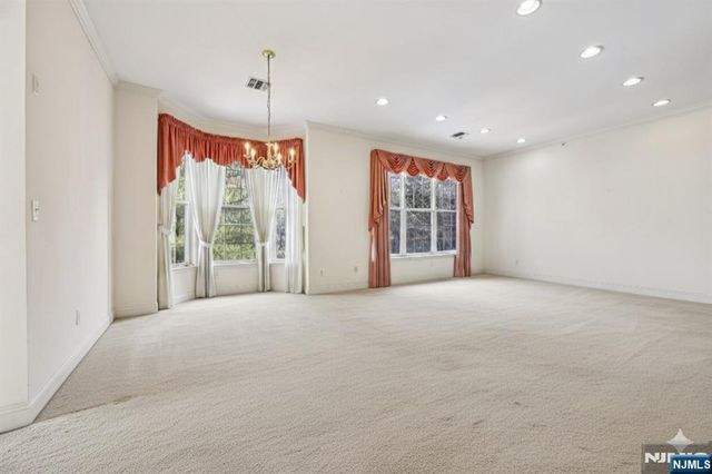 109 Four Seasons Drive 109, Wayne, NJ 07470