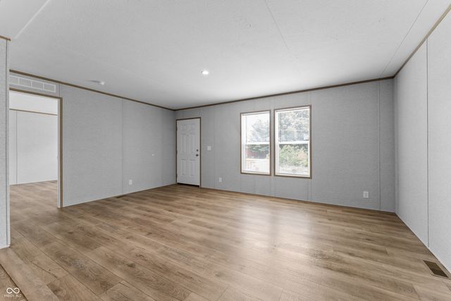 2177 N 4th Street, Seelyville, IN 47878