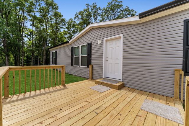 2177 N 4th Street, Seelyville, IN 47878