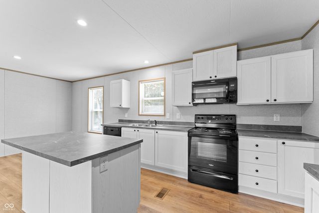 2177 N 4th Street, Seelyville, IN 47878