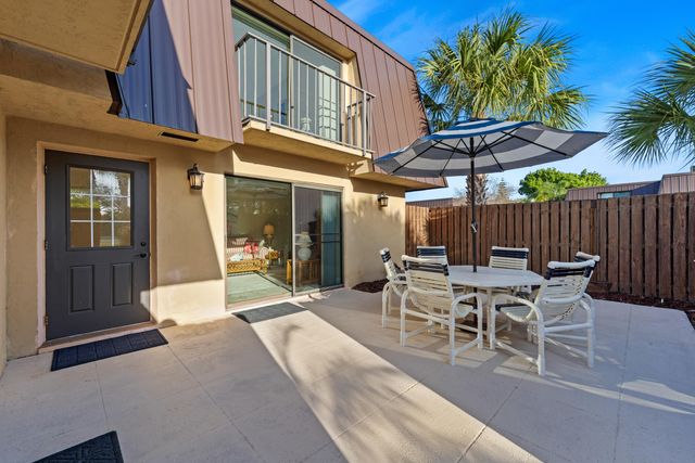 5720 SE Windsong Lane 326, Stuart, FL 34997