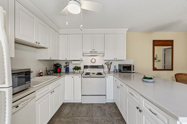 5720 SE Windsong Lane 326, Stuart, FL 34997