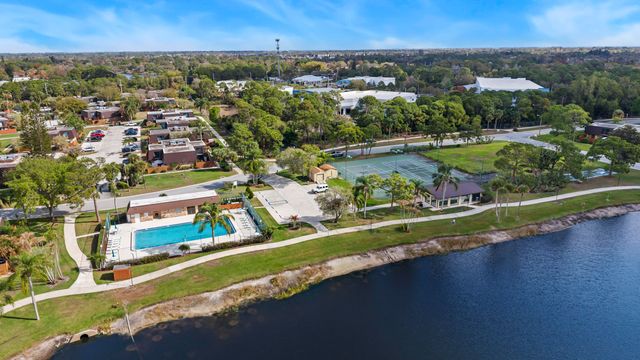 5720 SE Windsong Lane 326, Stuart, FL 34997