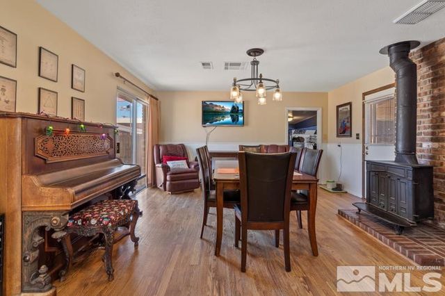 613 Ivy Street, Carson City, NV 89703