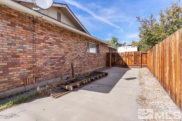 613 Ivy Street, Carson City, NV 89703