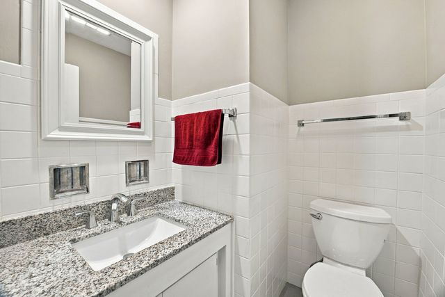 10521 Lavergne Avenue, Oak Lawn, IL 60453