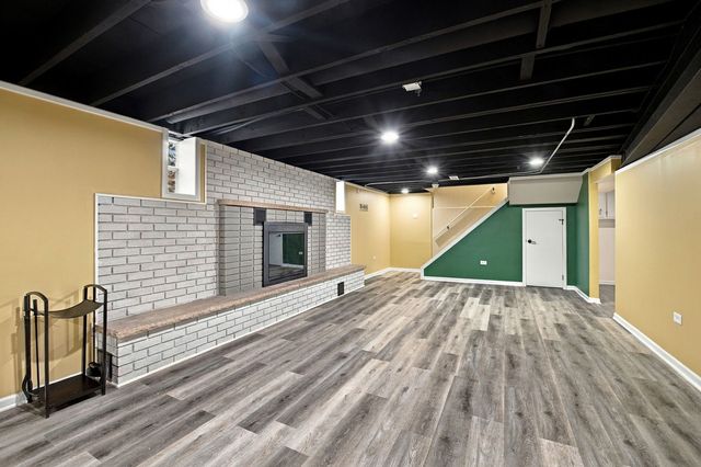 10521 Lavergne Avenue, Oak Lawn, IL 60453