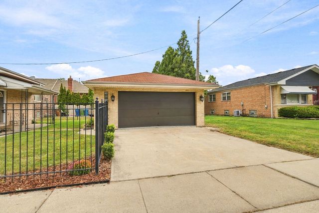 10521 Lavergne Avenue, Oak Lawn, IL 60453