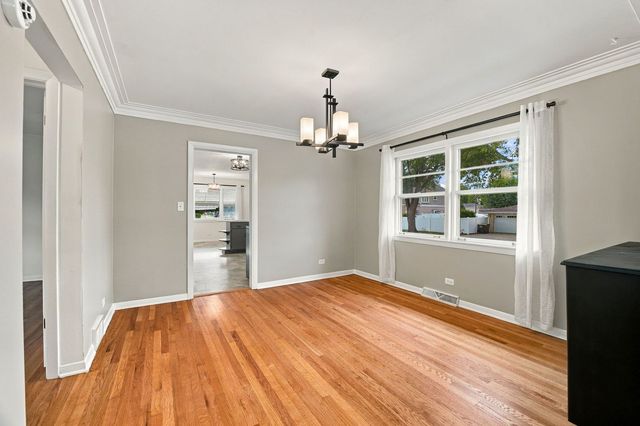 10521 Lavergne Avenue, Oak Lawn, IL 60453