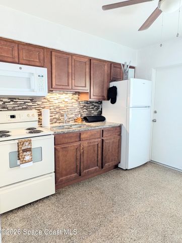 1420 Avocado Avenue 16, Melbourne, FL 32935