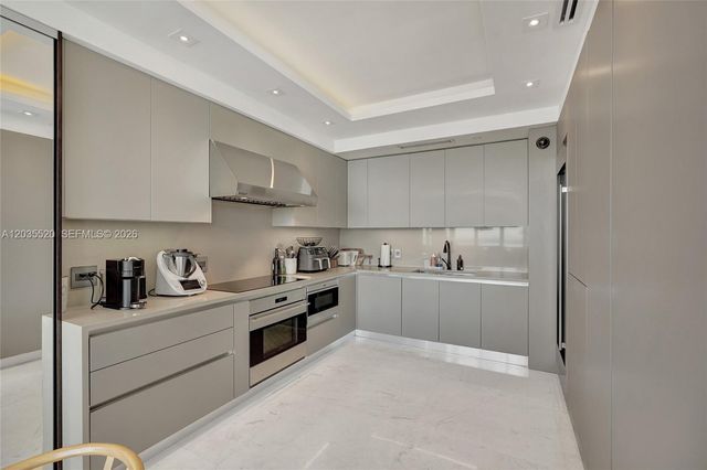 800 Claughton Island Drive 3101, Miami, FL 33131