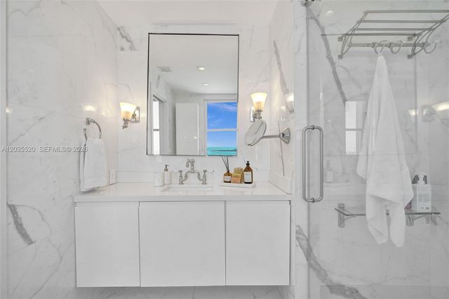 800 Claughton Island Drive 3101, Miami, FL 33131