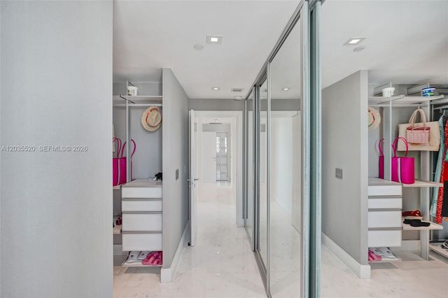 800 Claughton Island Drive 3101, Miami, FL 33131