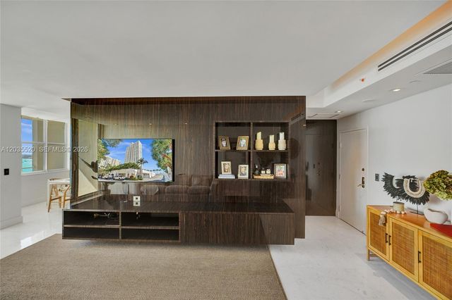 800 Claughton Island Drive 3101, Miami, FL 33131