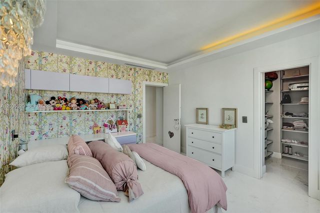 800 Claughton Island Drive 3101, Miami, FL 33131