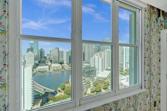 800 Claughton Island Drive 3101, Miami, FL 33131