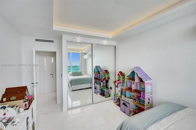 800 Claughton Island Drive 3101, Miami, FL 33131