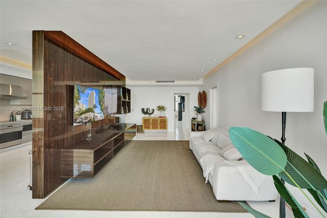 800 Claughton Island Drive 3101, Miami, FL 33131