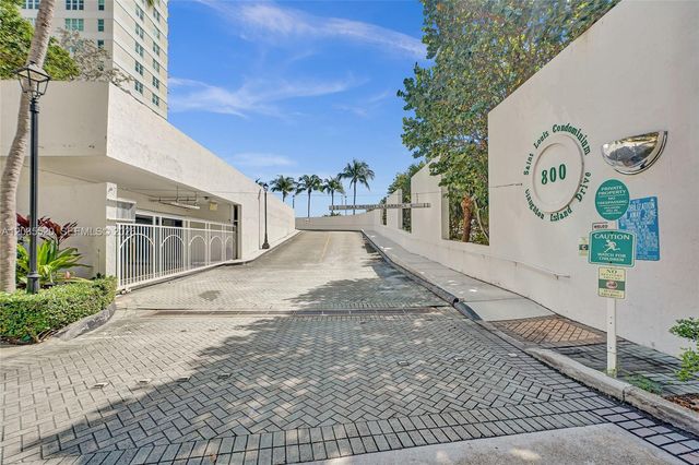 800 Claughton Island Drive 3101, Miami, FL 33131