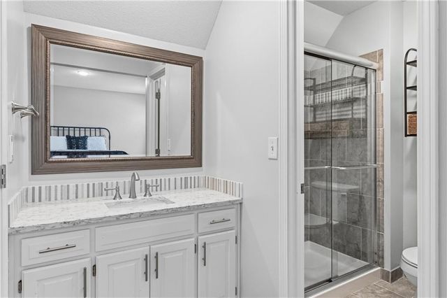 8000 W 116TH Street, Overland Park, KS 66210