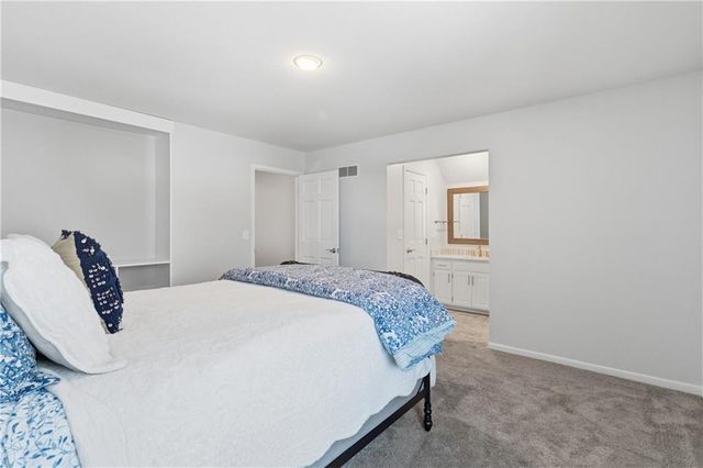 8000 W 116TH Street, Overland Park, KS 66210