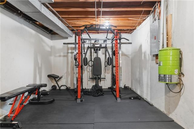 8000 W 116TH Street, Overland Park, KS 66210