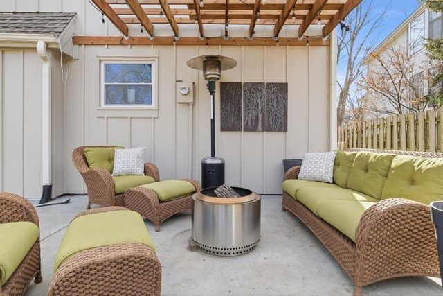 8000 W 116TH Street, Overland Park, KS 66210