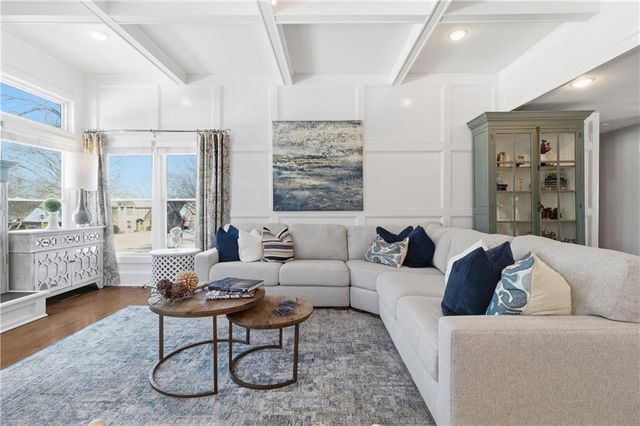 8000 W 116TH Street, Overland Park, KS 66210