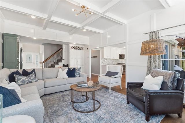 8000 W 116TH Street, Overland Park, KS 66210