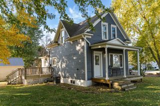 405 1st Street NW, Hayfield, MN 55940