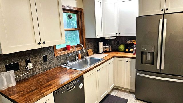 8411 RIDGEVIEW COURT, Larsen, WI 54947