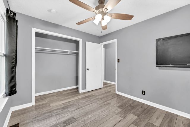 215 Bob White Dr, Clarksville, TN 37042