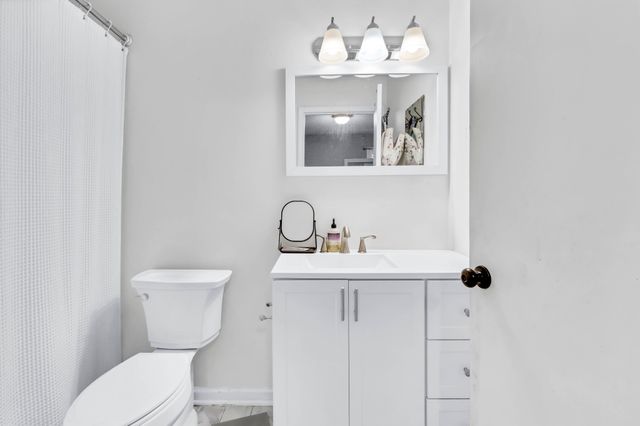 215 Bob White Dr, Clarksville, TN 37042