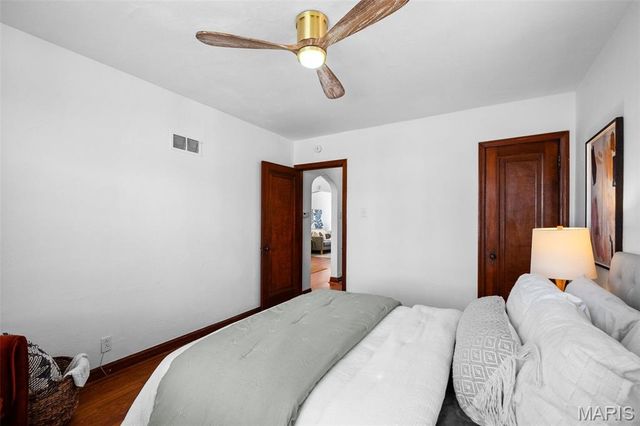 4359 Tholozan Avenue, St Louis, MO 63116