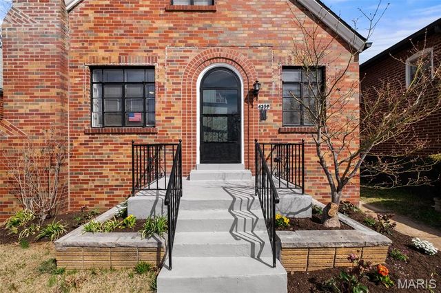 4359 Tholozan Avenue, St Louis, MO 63116