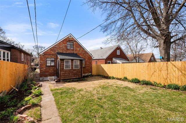 4359 Tholozan Avenue, St Louis, MO 63116