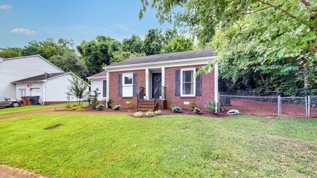 5501 Village Way, Nashville, TN 37211