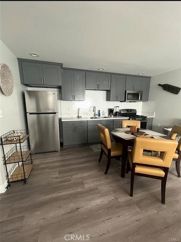 1303 W 109th, Los Angeles, CA 90044