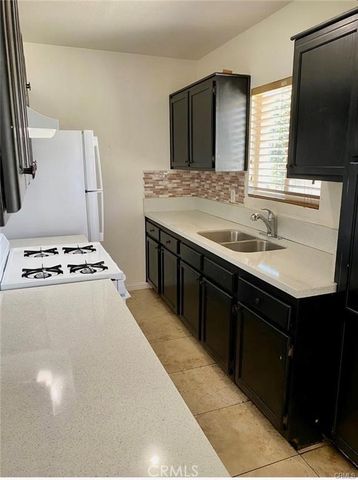 1303 W 109th, Los Angeles, CA 90044