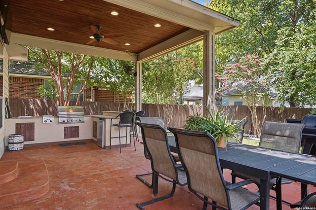 615 Hookberry Trail, San Antonio, TX 78256