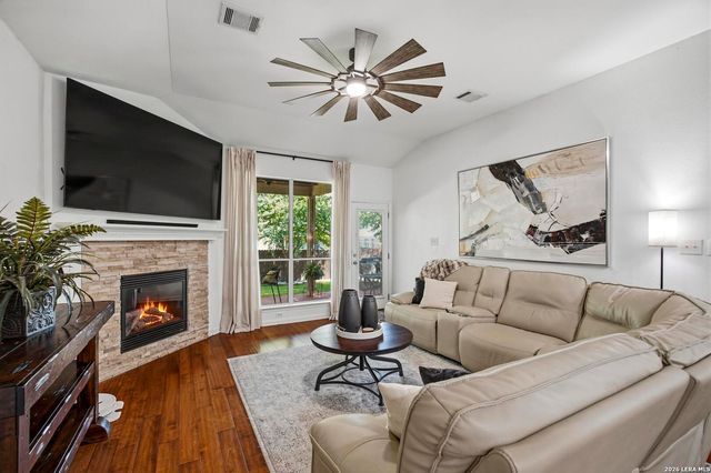 615 Hookberry Trail, San Antonio, TX 78256